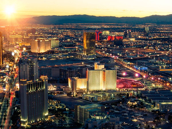 Las Vegas skyline at sunset - The Strip illunminated